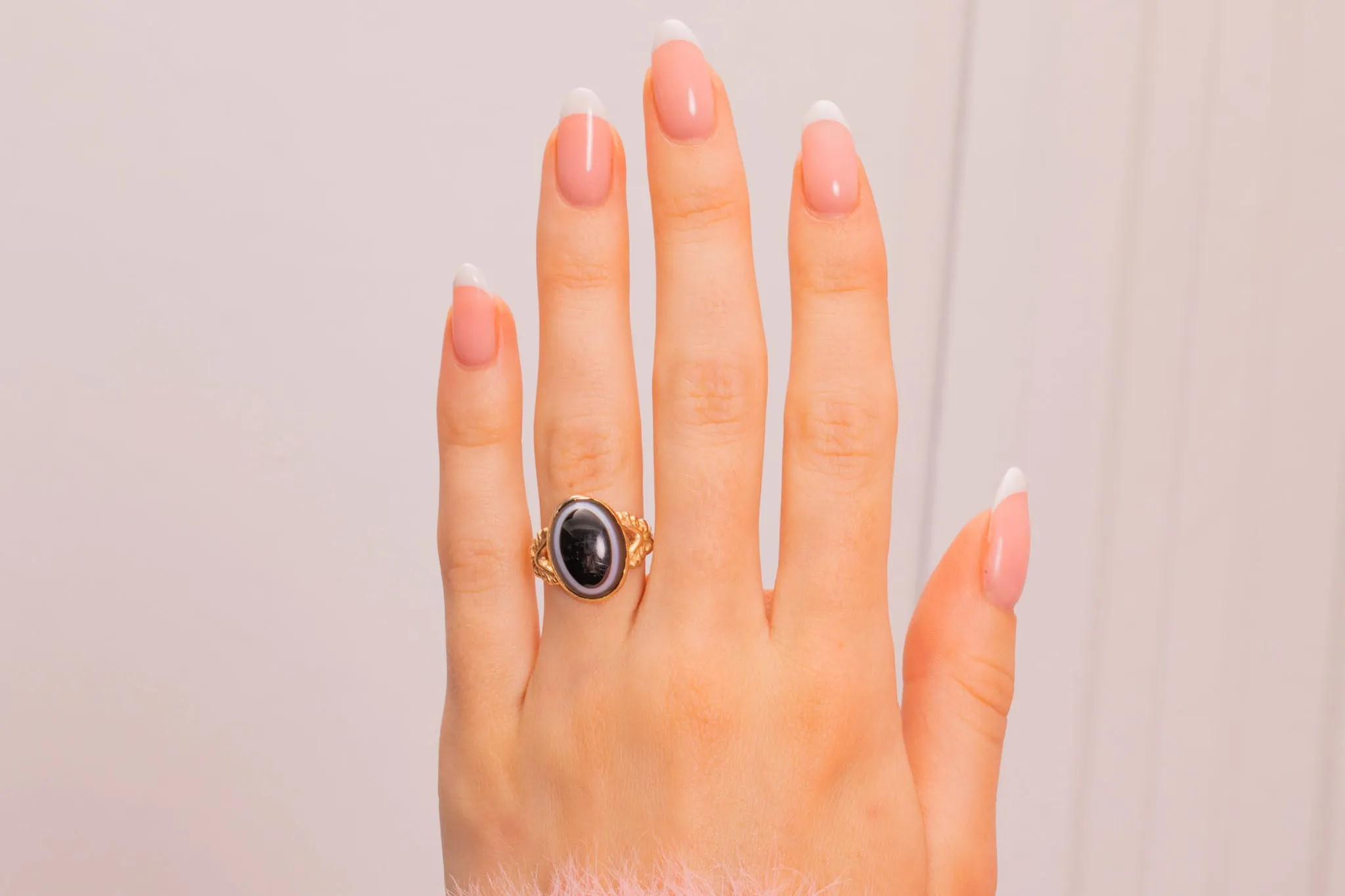Antique 15ct Gold Banded Agate Ring