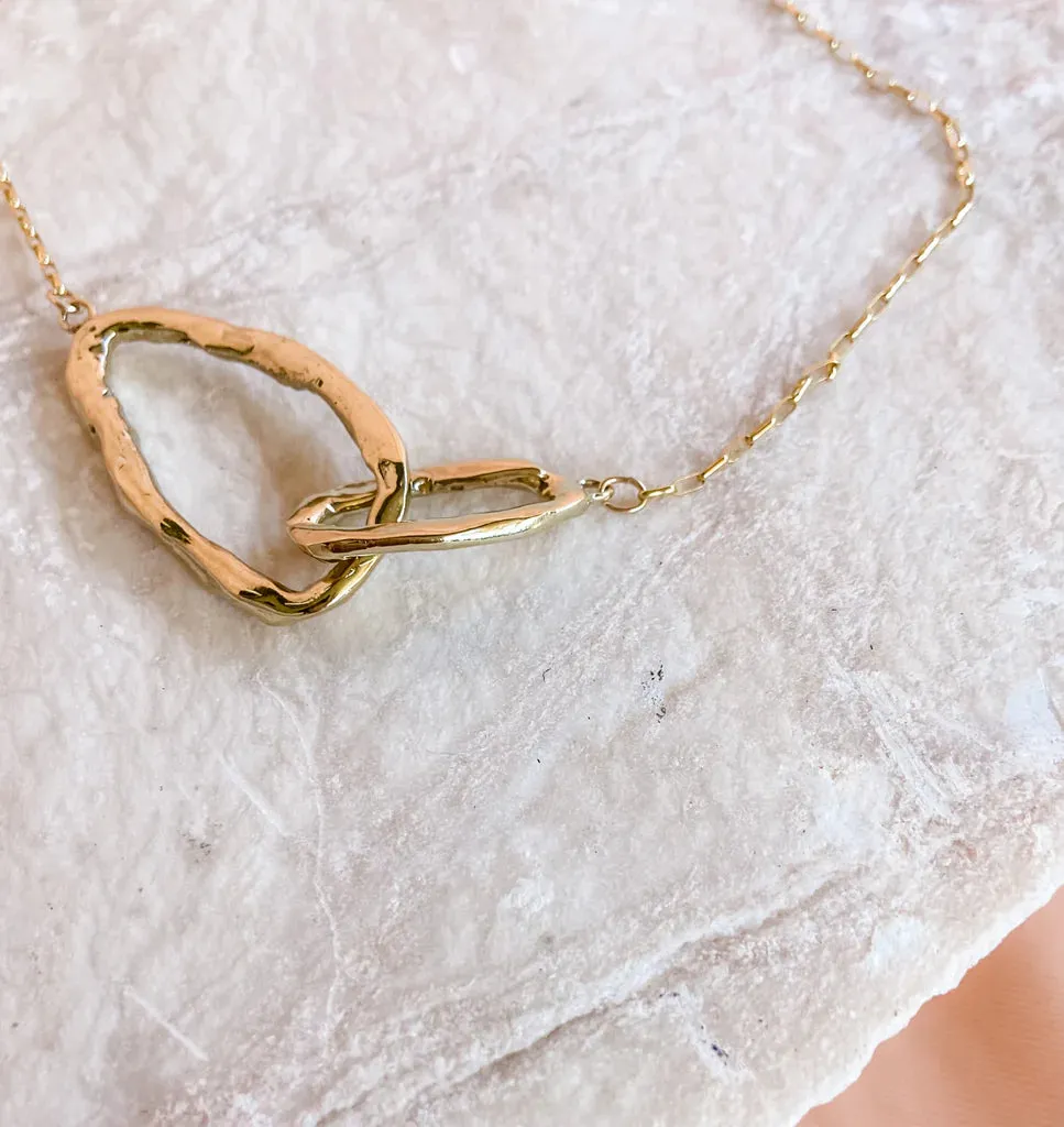 Asymmetrical Open Link Necklace