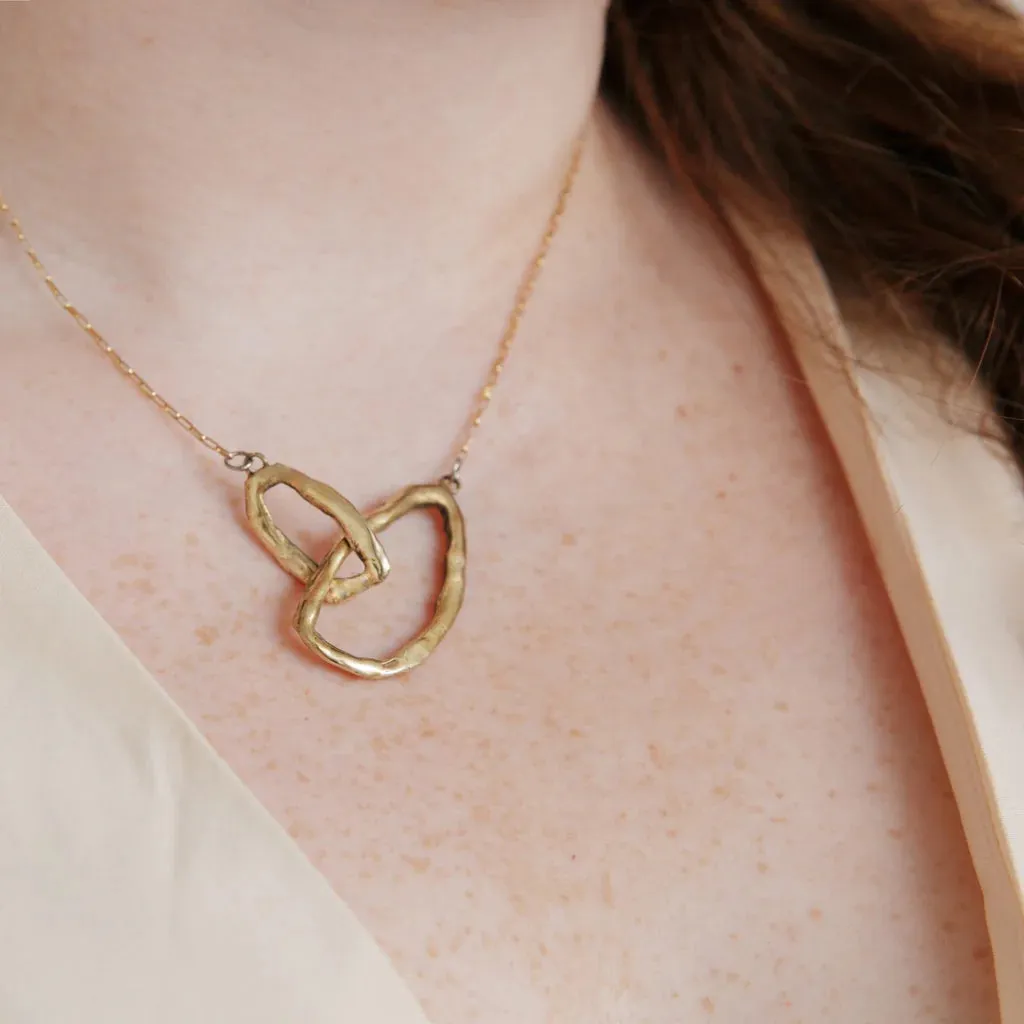 Asymmetrical Open Link Necklace