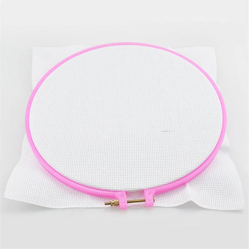 Full Set of Embroidery Thread Skeins - 50 Pieces - Various Colours - Pen Needle Plastic Hoop Set Kit Thread Punch Stitching Knitting