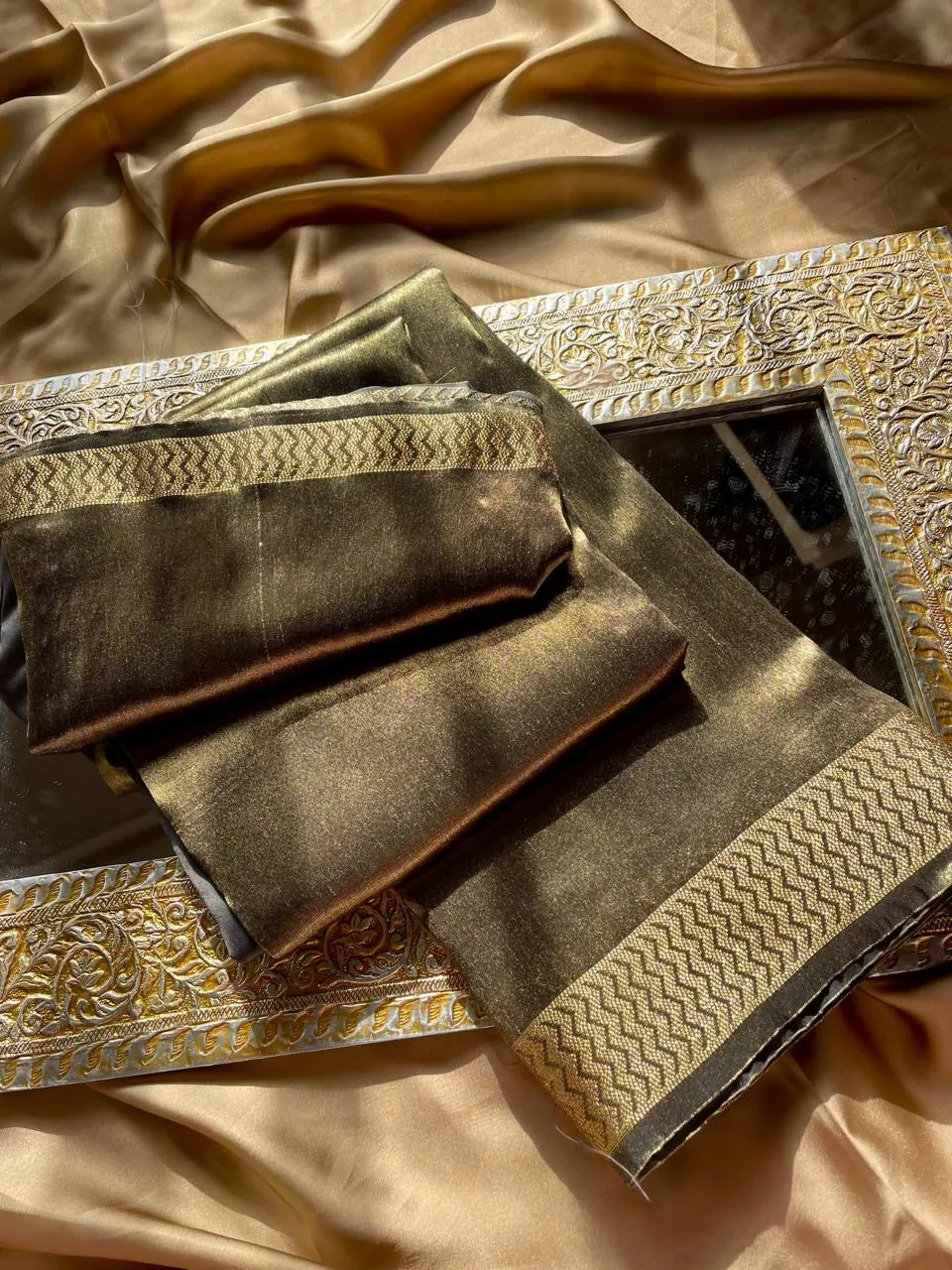 Handloom Silk: Zuri