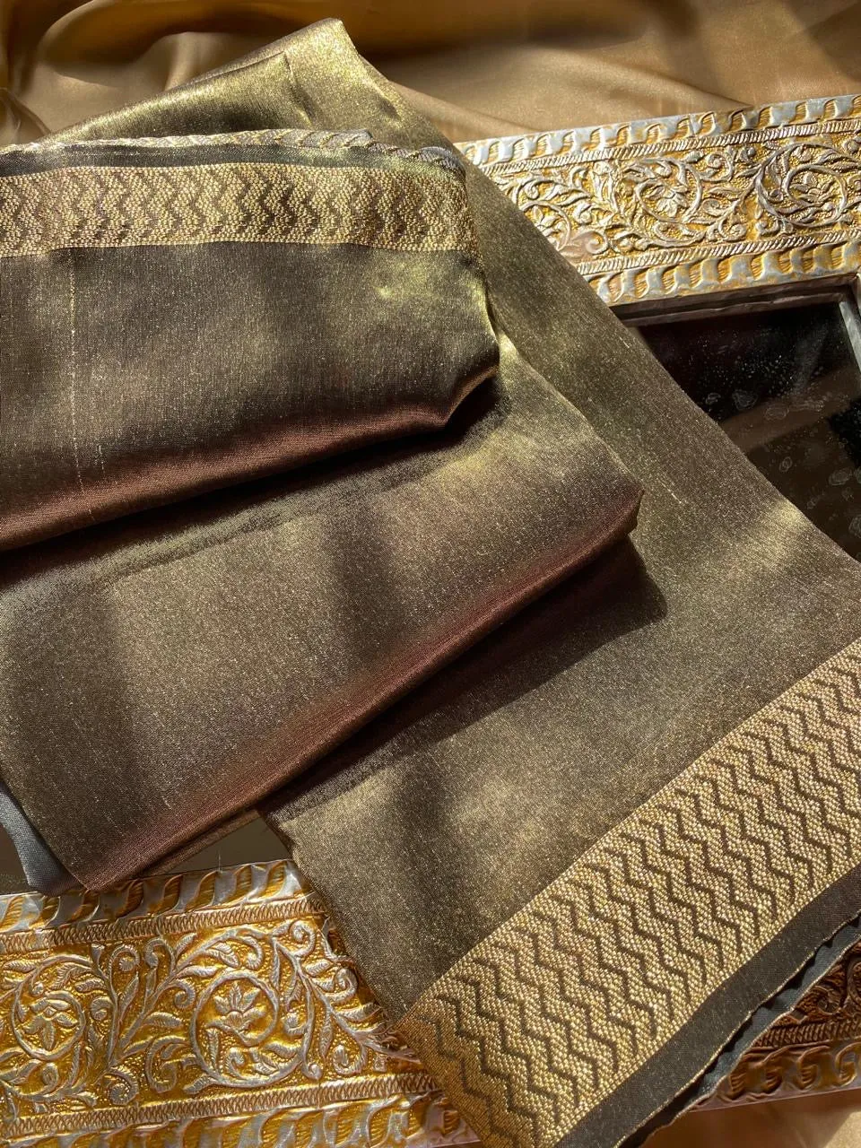 Handloom Silk: Zuri