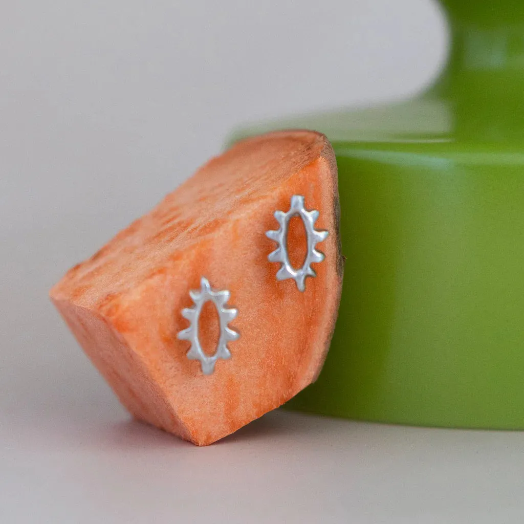 Helia Studs
