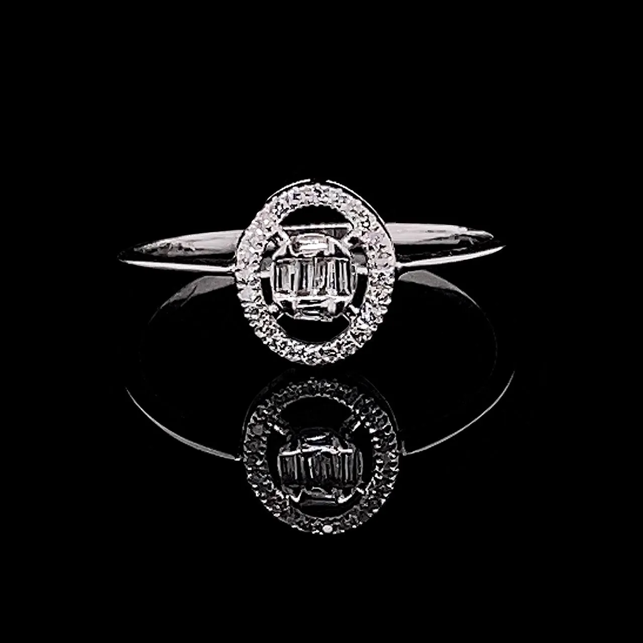 #LVNA2024 | Classic Oval Halo Paved Diamond Ring 14kt
