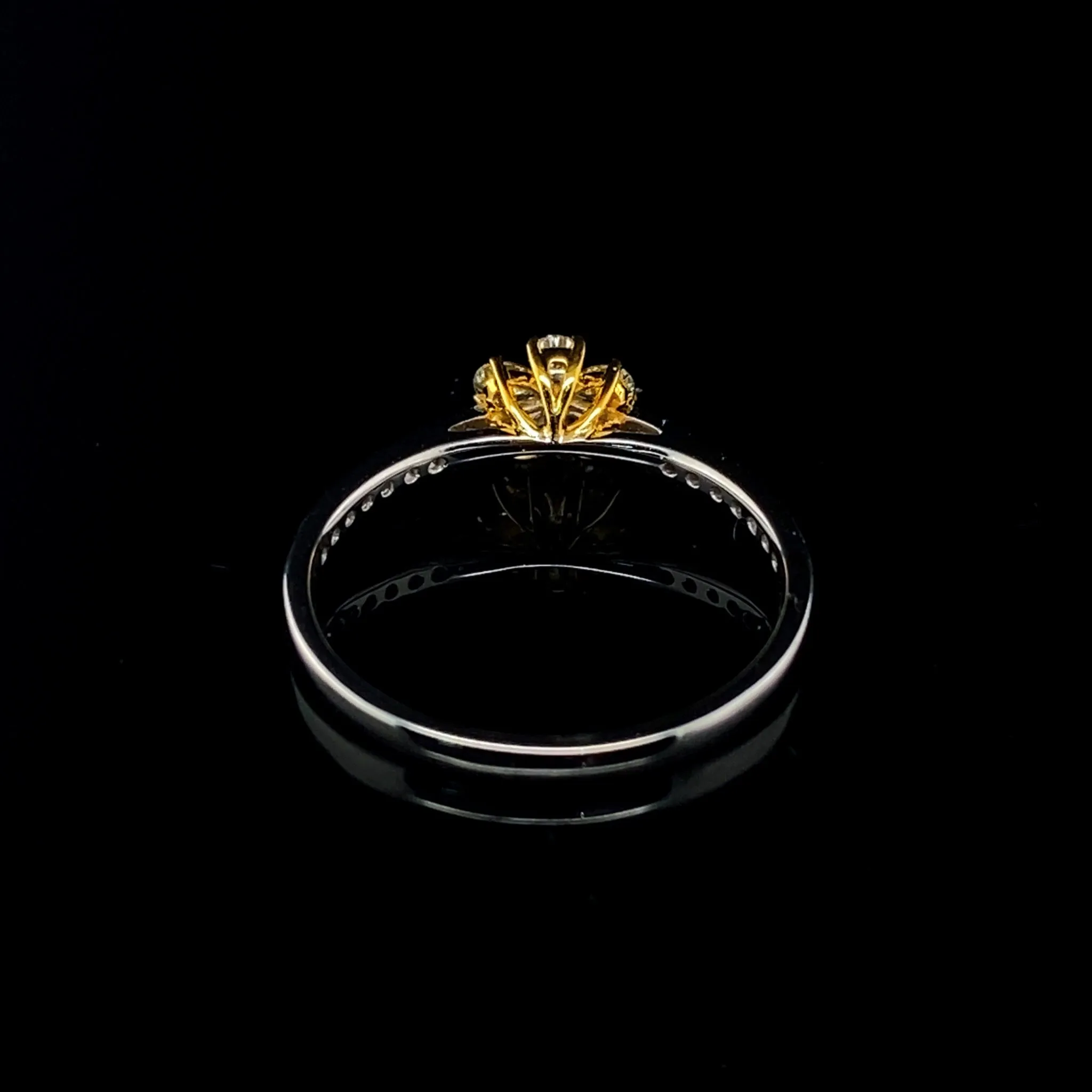#LVNA2024 | Floral Yellow Diamond Ring 18kt